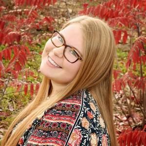 Meet your Posher, Saylor